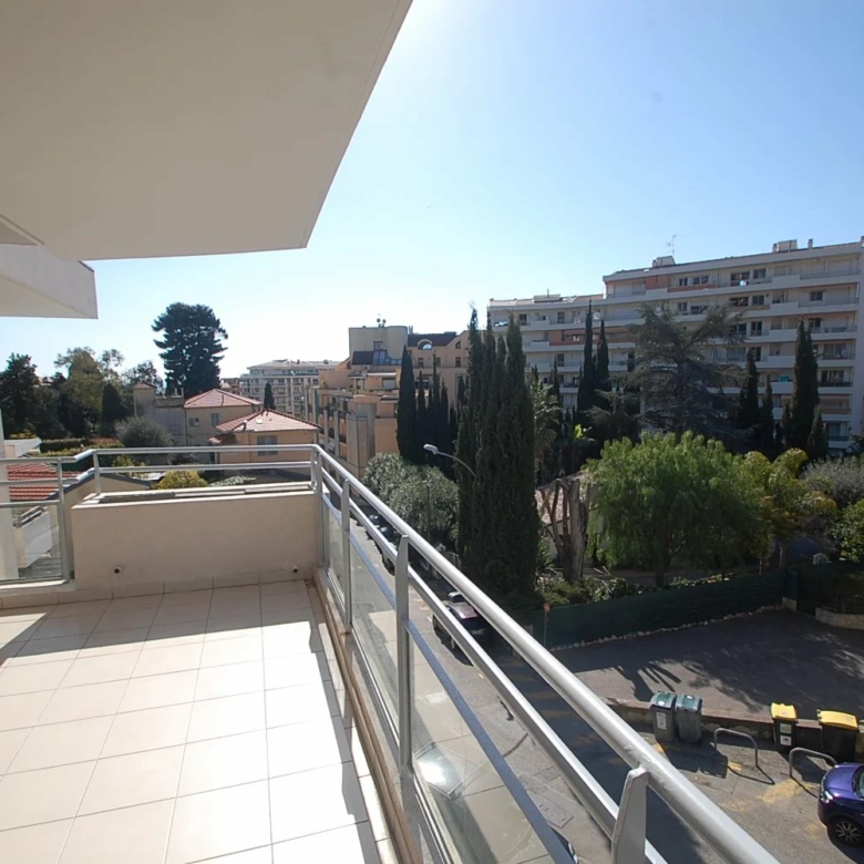 MENTON OUEST PROCHE ROQUEBRUNE CARNOLES