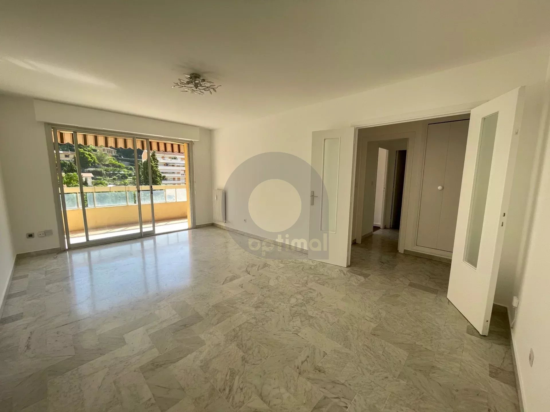 A LOUER APPARTEMENT DE DEUX PIECES – TERRASSE