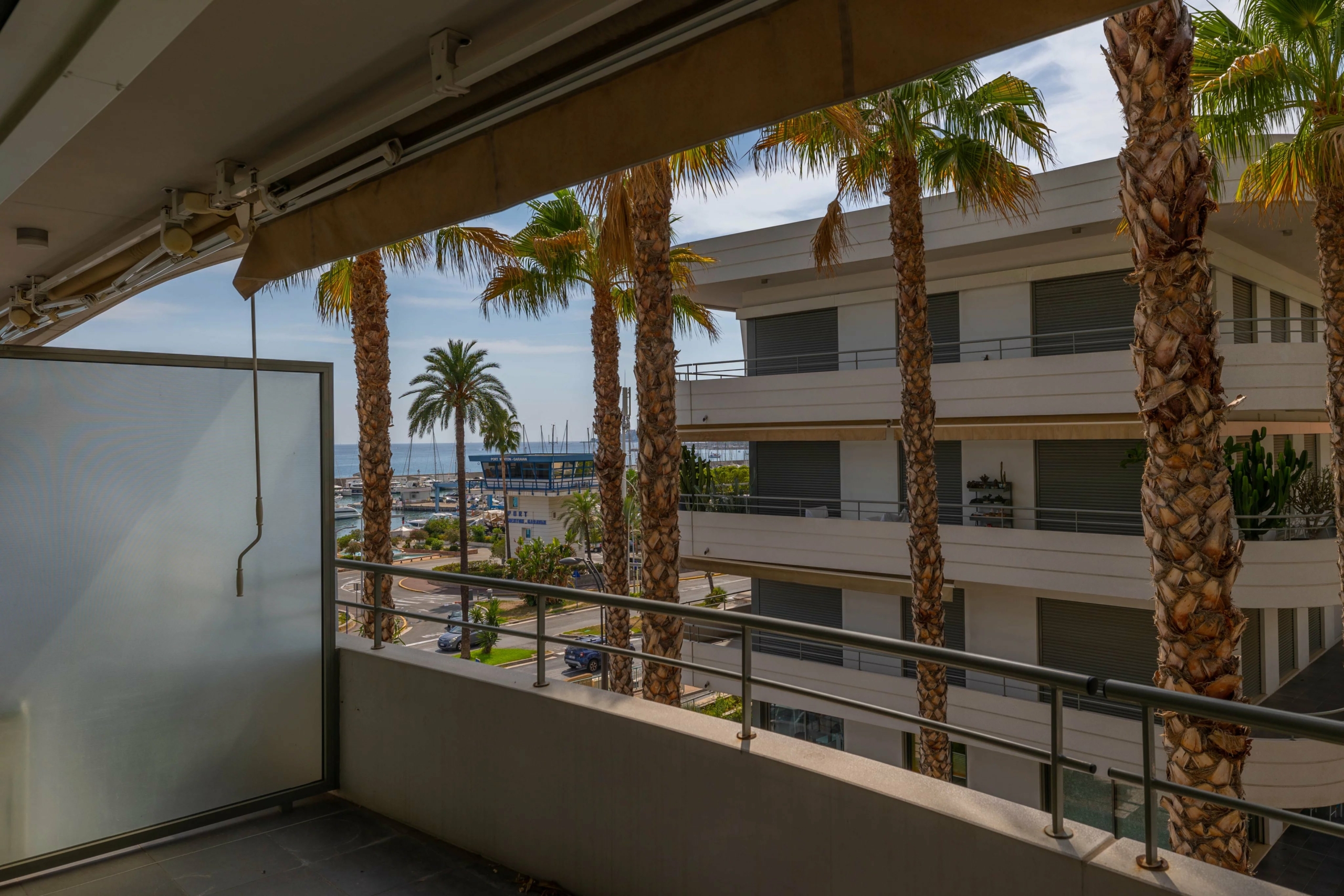MENTON GARAVAN  BORD DE MER