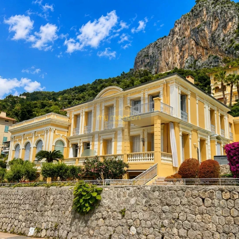 Menton Garavan – Luxueux 3 pièces avec vastes terrasses, vue mer panoramique