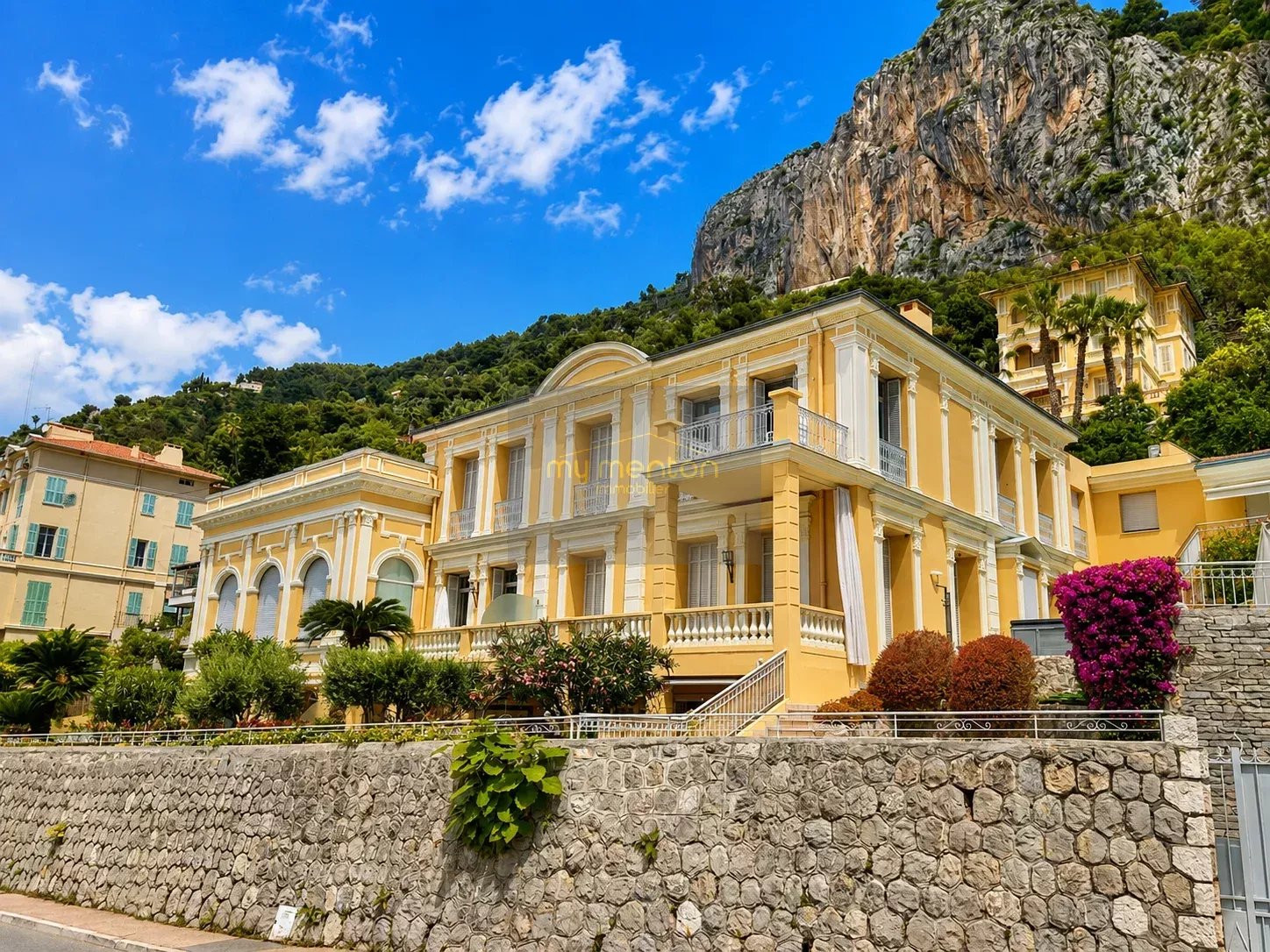 Menton Garavan – Luxueux 3 pièces avec vastes terrasses, vue mer panoramique
