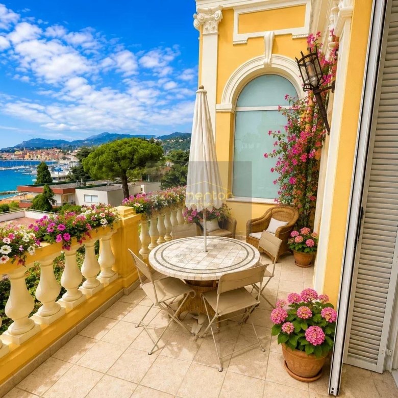 Menton Garavan – Luxueux 3 pièces avec vastes terrasses, vue mer panoramique