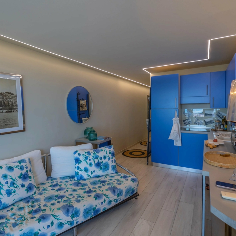 MENTON GARAVAN – MAGNIFIQUE DEUX PIECES FRONT DE MER