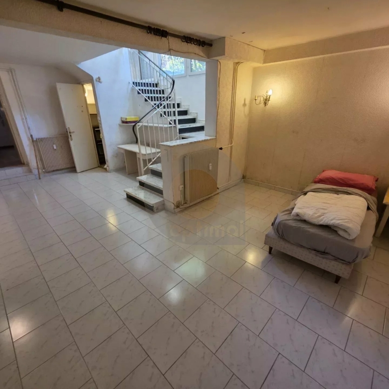 GRAND STUDIO AVEC GRANDE RESERVE GRANDE CAVE PARKING ROQUEBRUNE CAP MARTIN