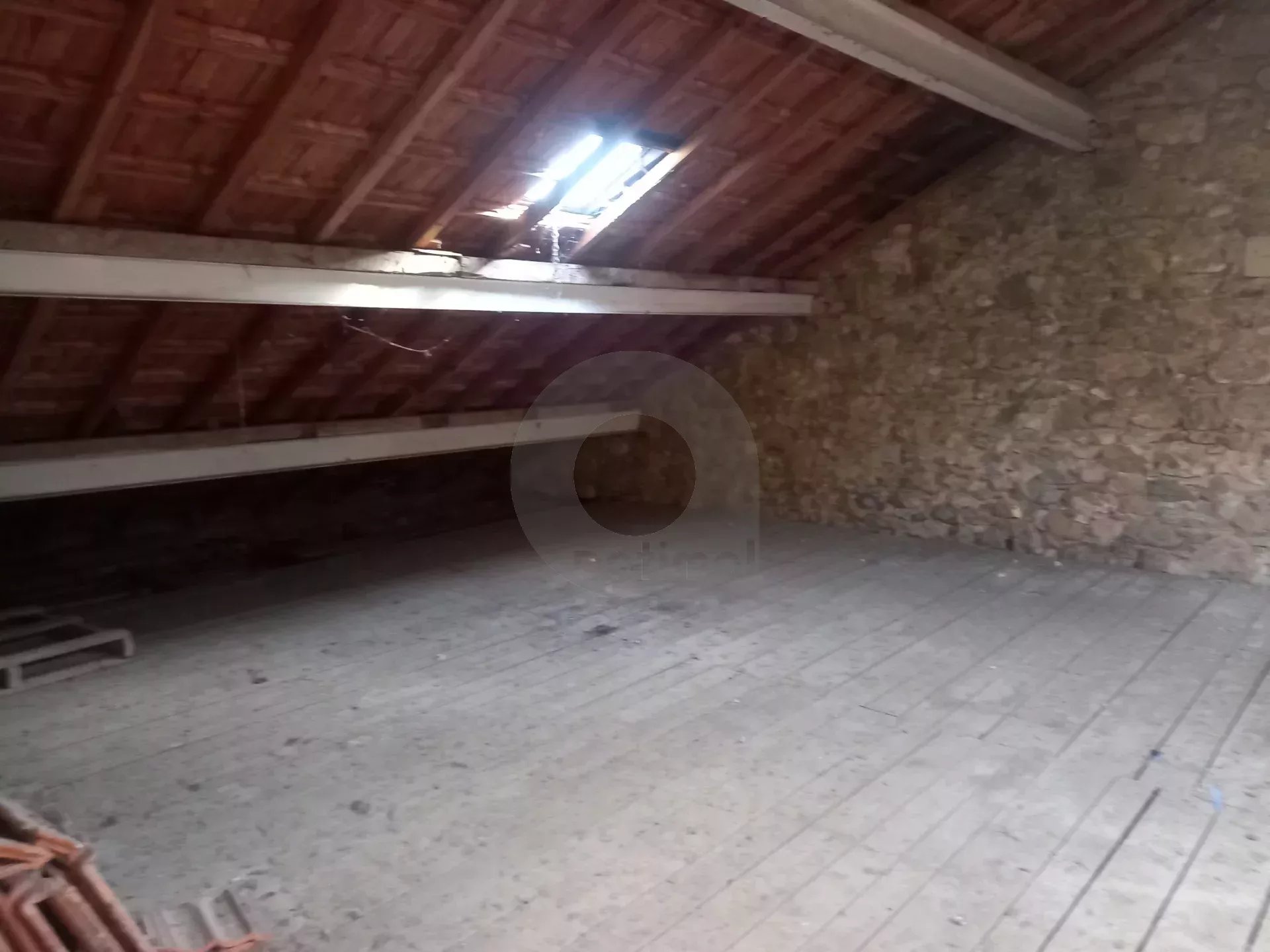 Loft brut à aménager, avec terrasse et jardin –  Hauteurs Breil sur Roya