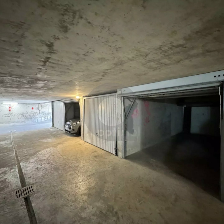 GARAGE ROQUEBRUNE CENTRE VILLE