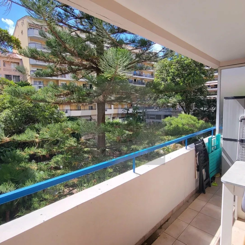 Menton Casino – appartement avec terrasse – vue jardin