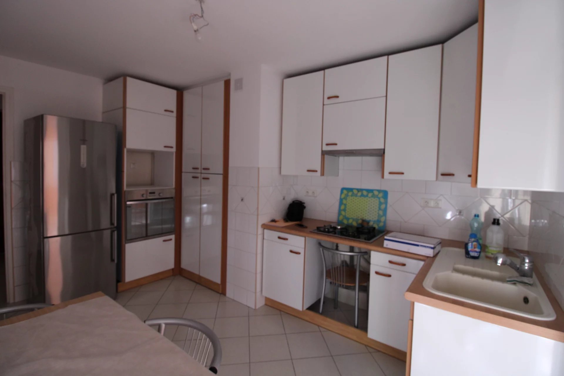 PLEIN CENTRE DE MENTON : GRAND 2P – TERRASSE – PARKING – CAVE