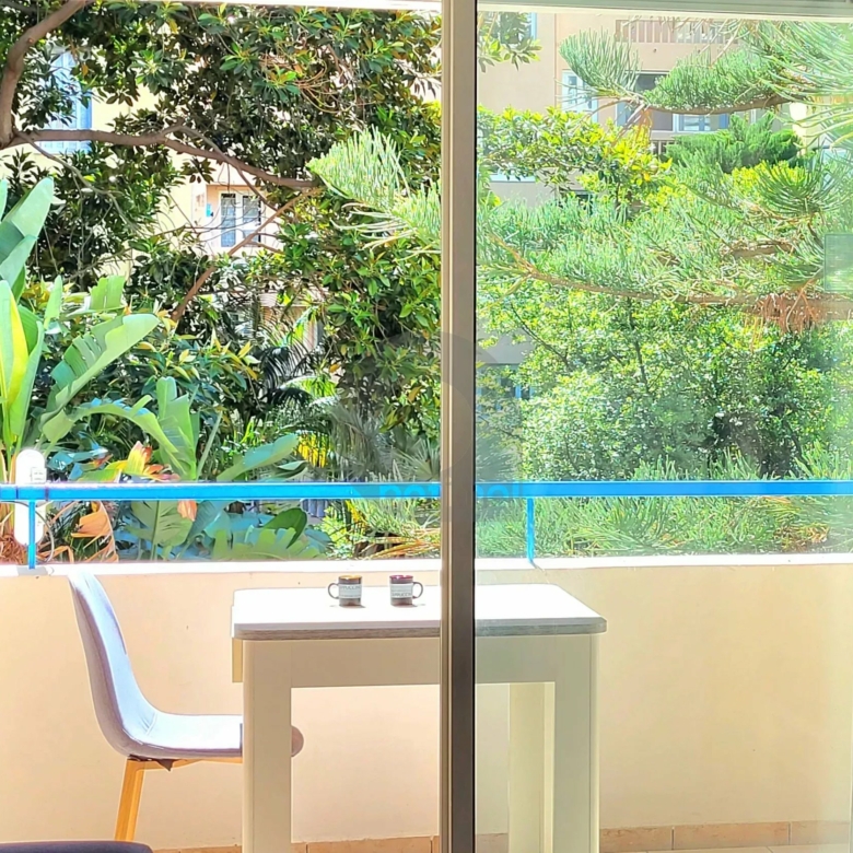 Menton Casino – appartement avec terrasse – vue jardin