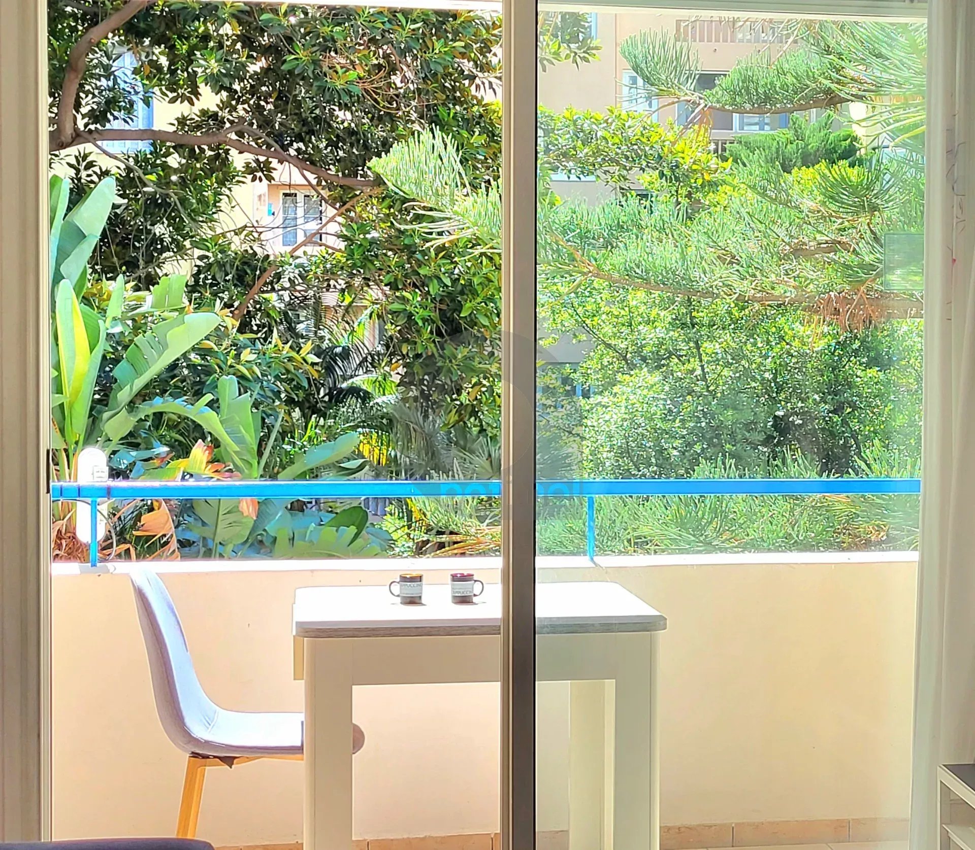 Menton Casino – appartement avec terrasse – vue jardin