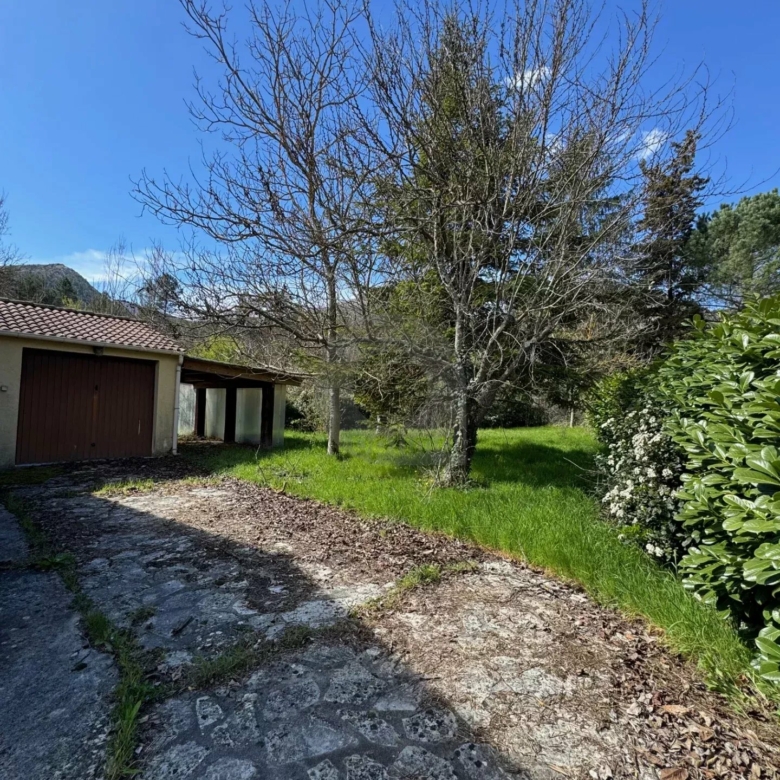 MAISON JUMELEE SOSPEL JARDIN