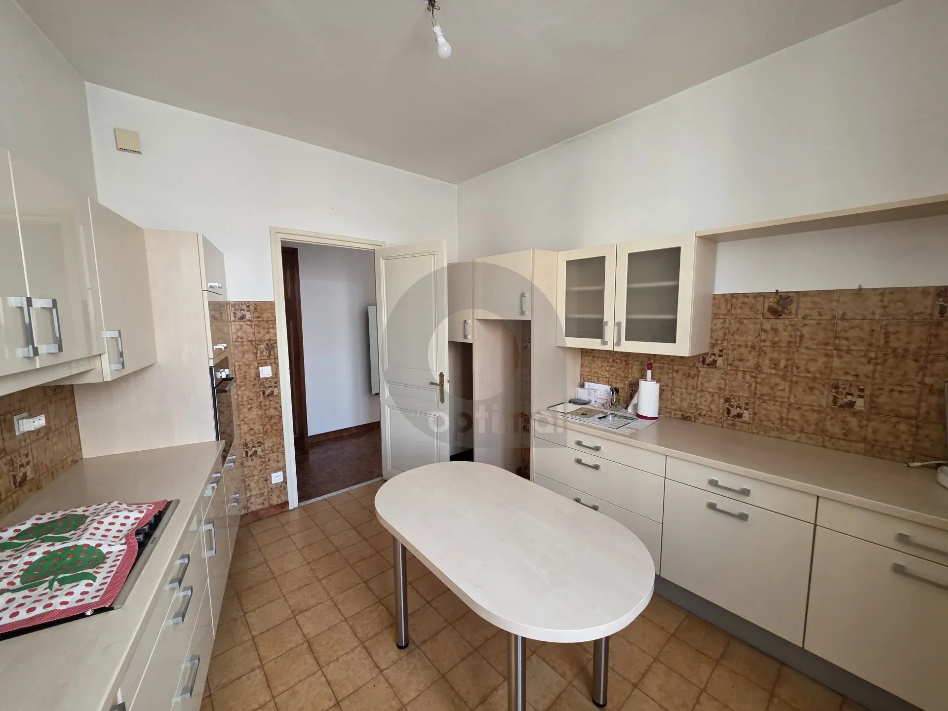 GRAND APPARTEMENT TROIS PIECES MENTON GARE ROUTIERE