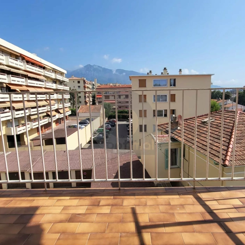 Roquebrune Cap Martin – Appartement trois pièces