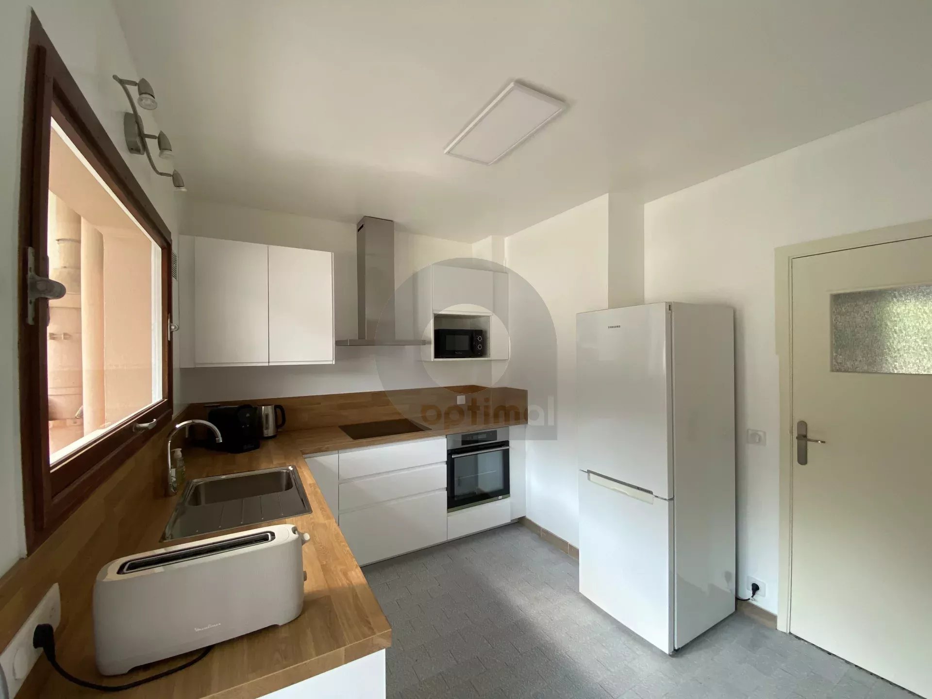 LOCATION MEUBLEE A L’ANNEE