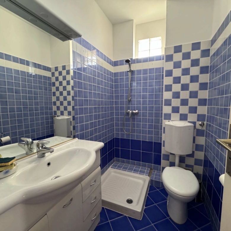 Location meublé – Grand appartement 4 pièces avec vue mer à Solenzara