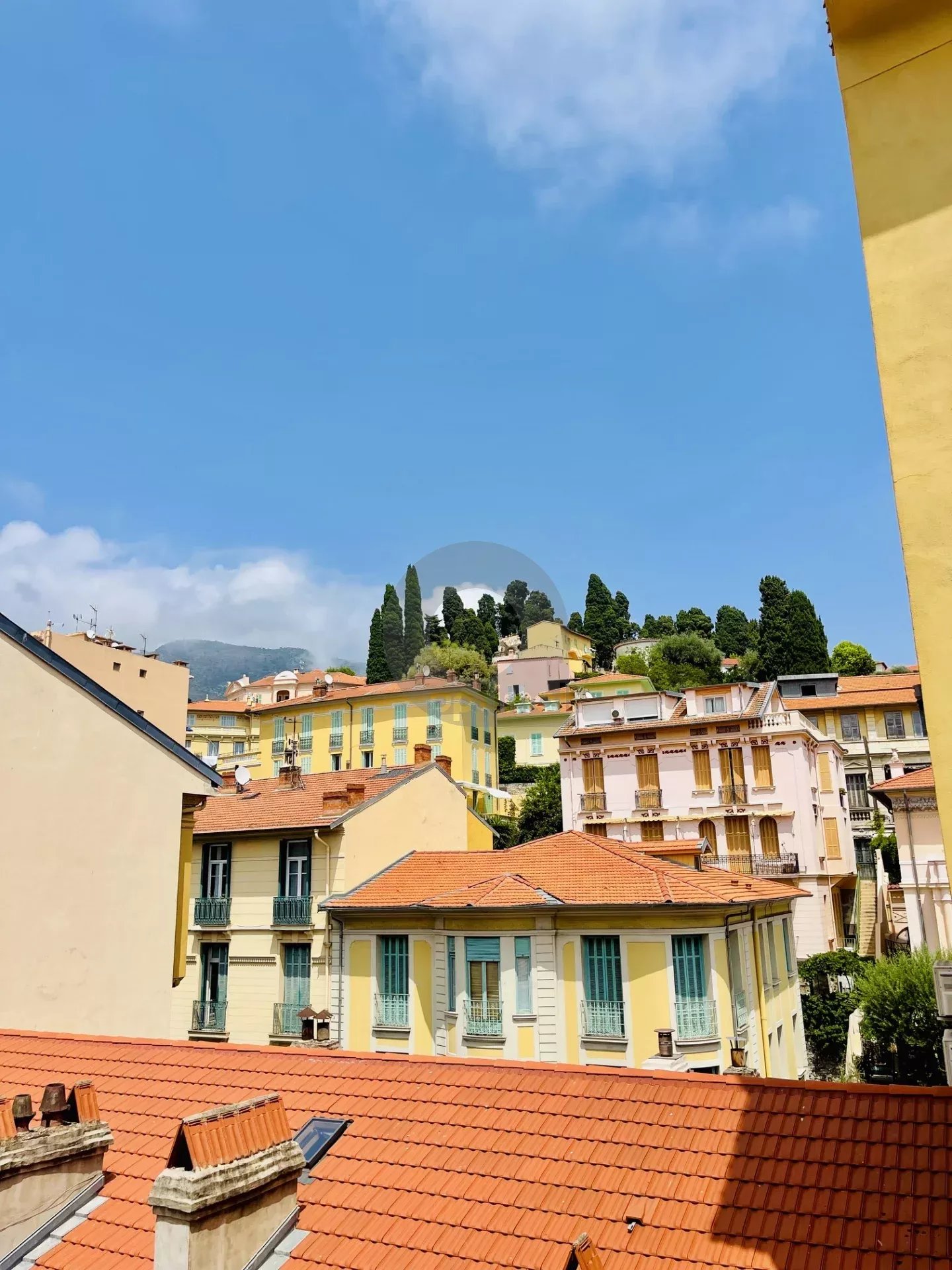 EXCLUSIVITE plein centre ville de Menton, SUPERBE 2 pièces