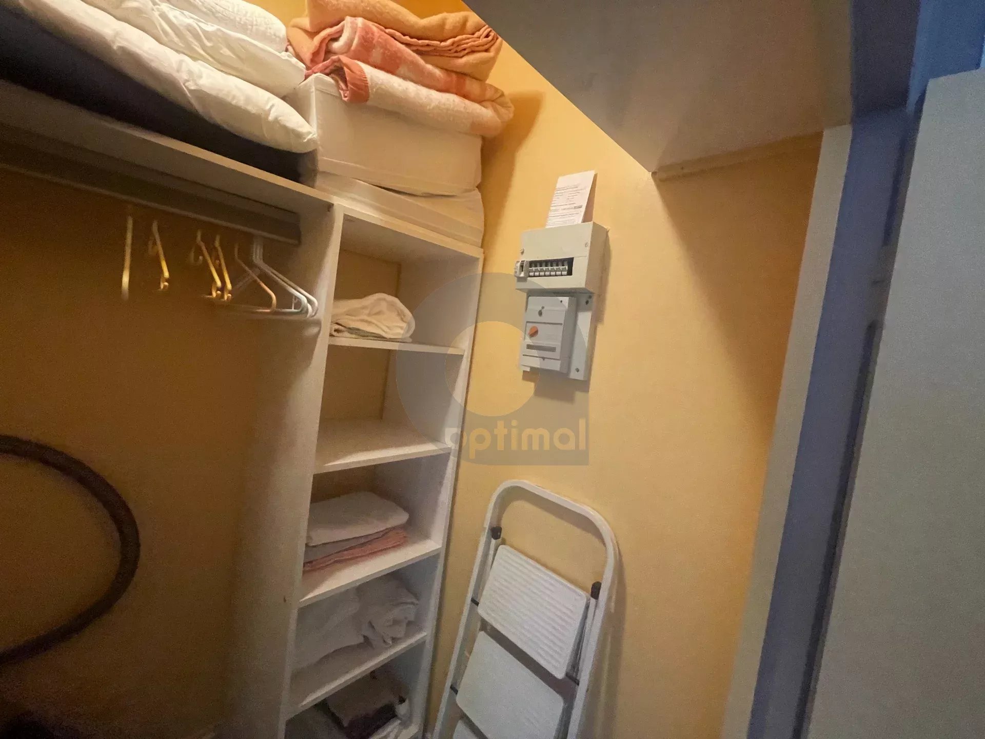 GRAND 2 PIECES QUARTIER TERRES CHAUDES