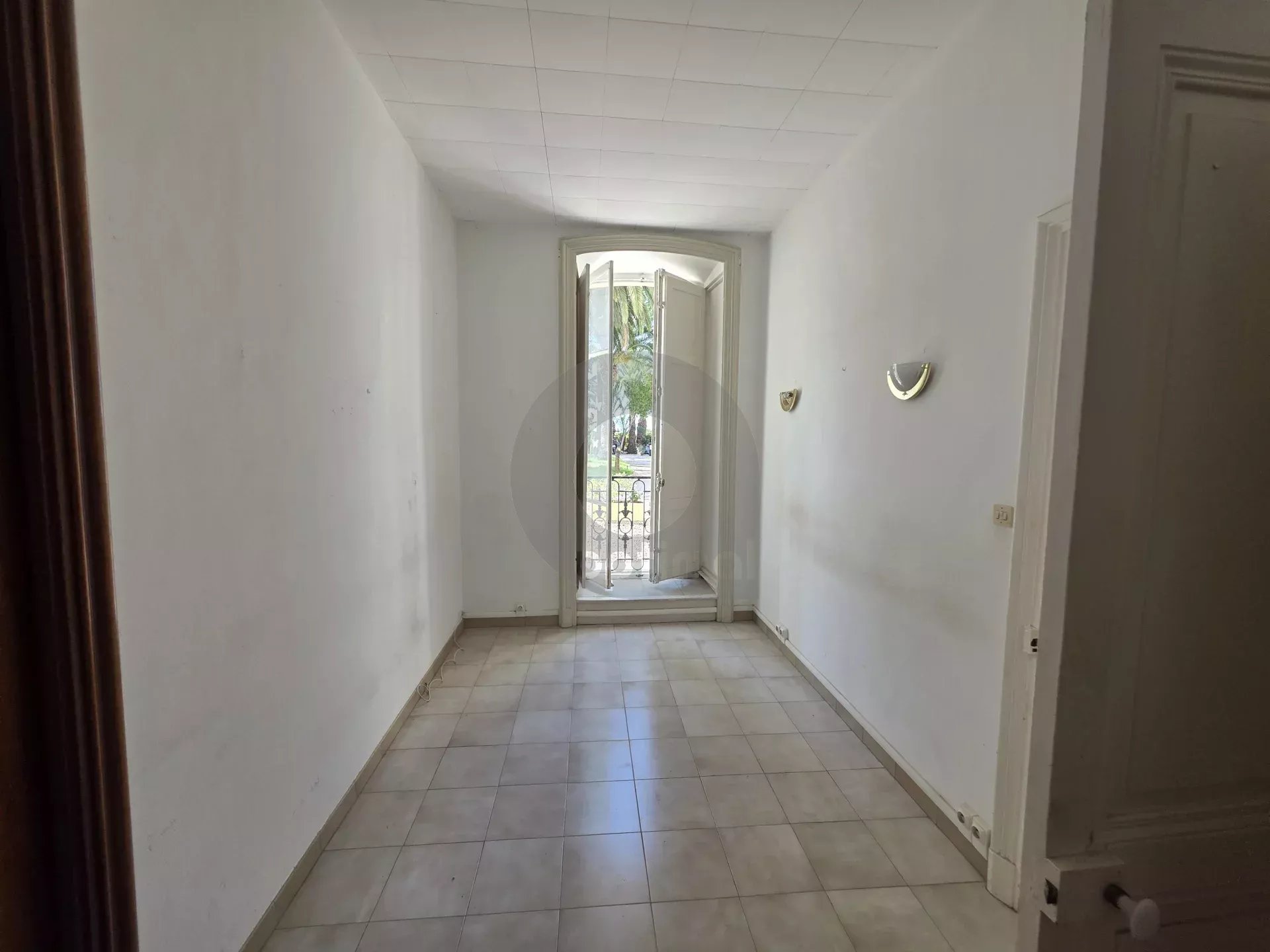 APPARTEMENT DEUX PIECES MENTON CENTRE