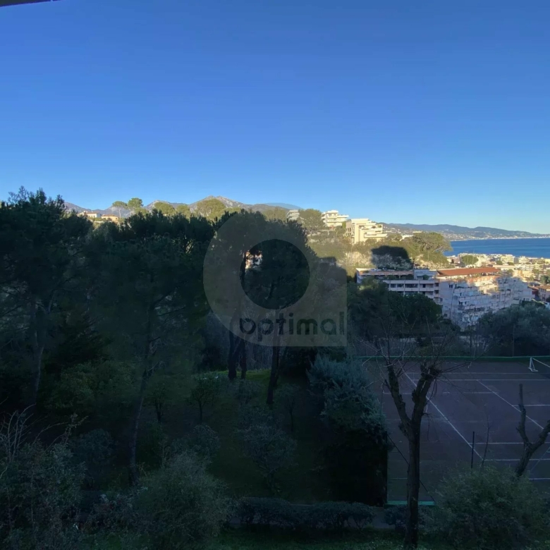 Roquebrune 2 PIÈCES 60M2 CAP MARTIN VUE MER PARKING