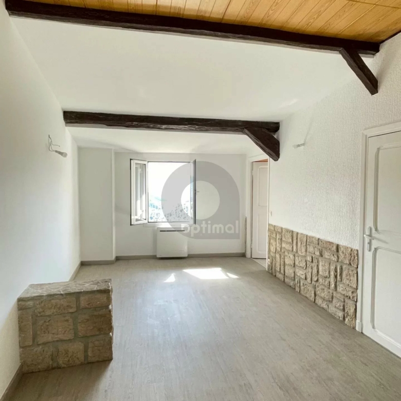 A LOUER APPT SECTEUR CABROLLES – SAINTE AGNES