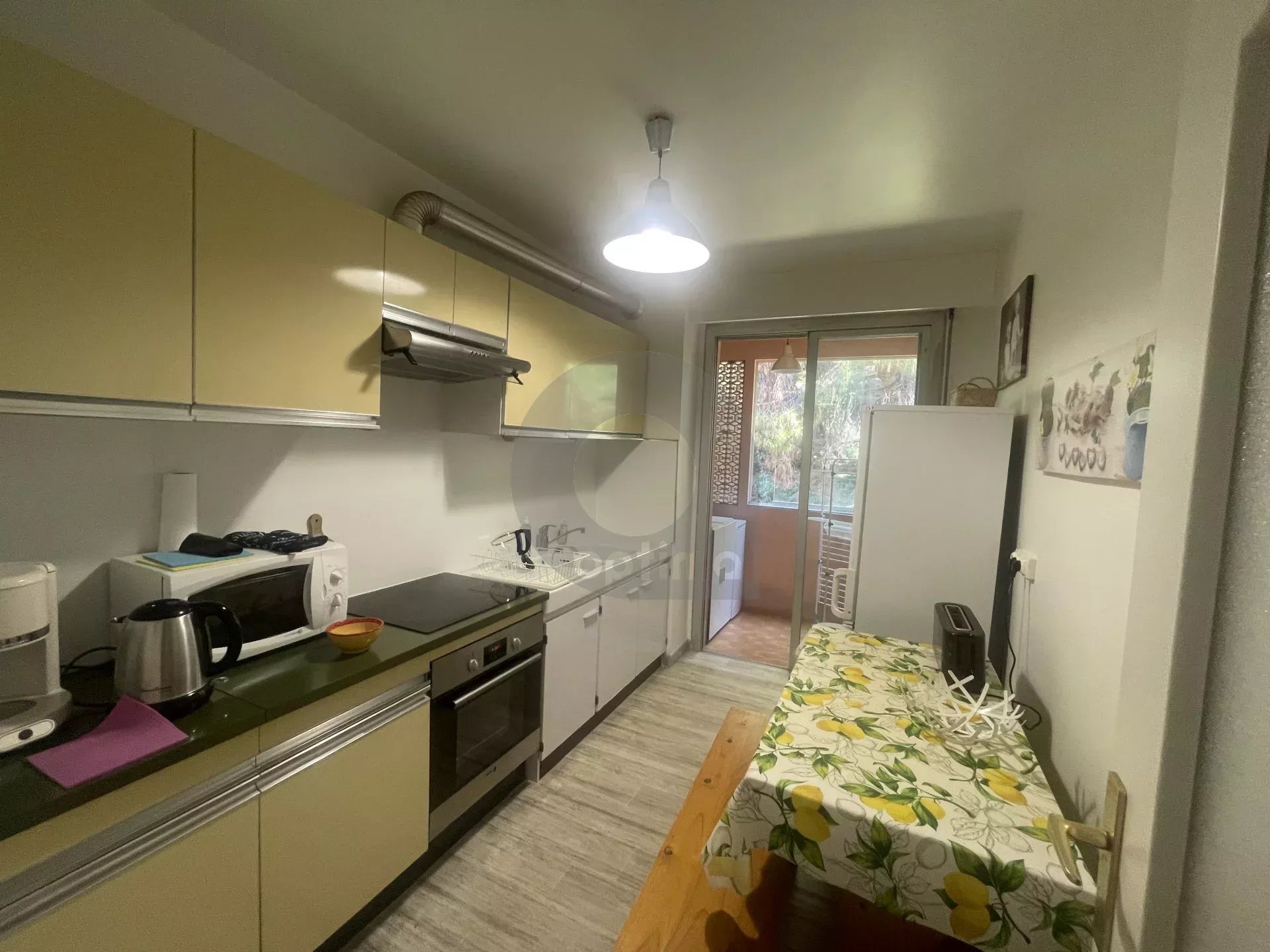GRAND 2 PIECES QUARTIER TERRES CHAUDES