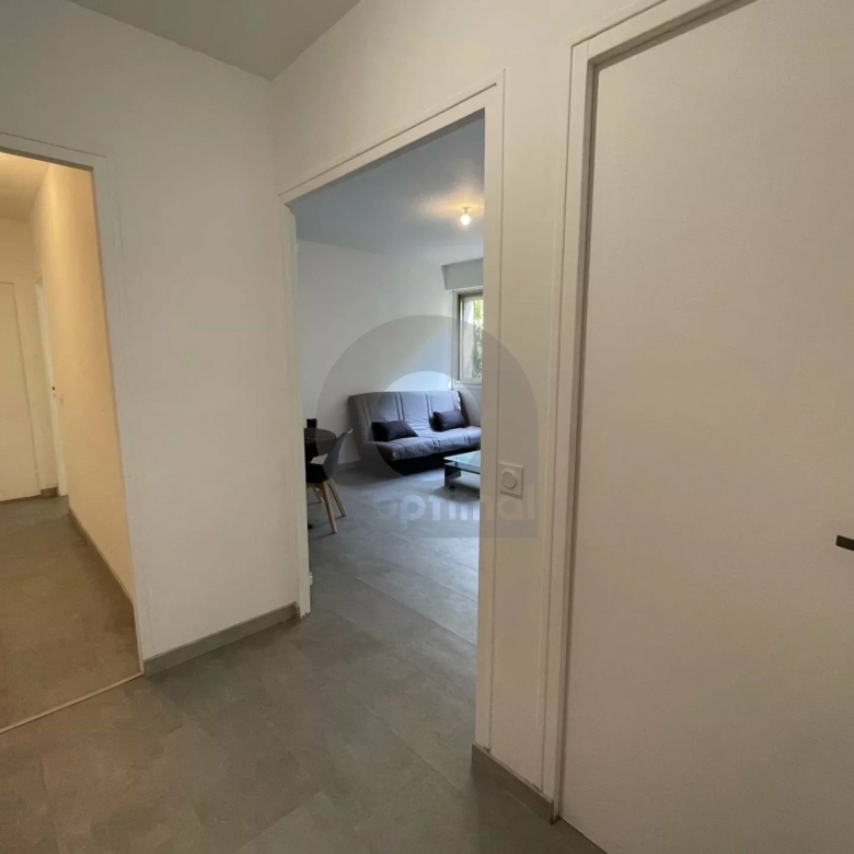 A LOUER : 2P MEUBLE – MENTON CENTRE SECTEUR GARES