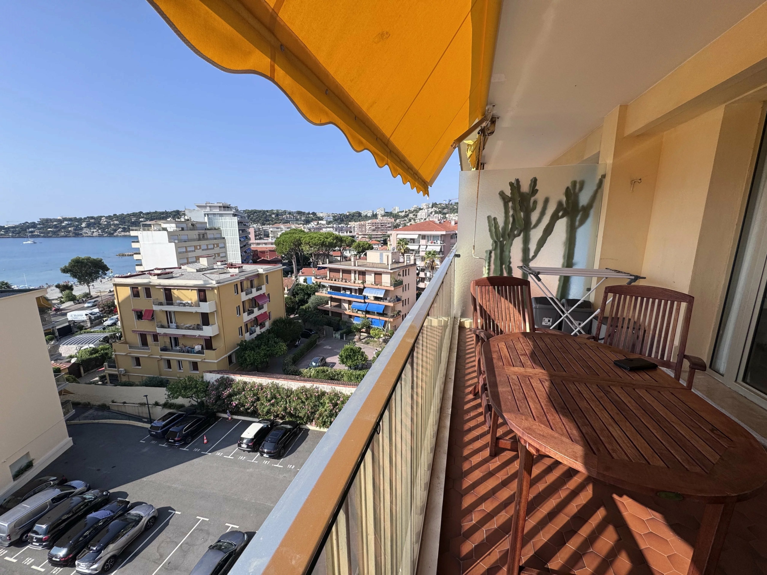 Location meublé – Grand appartement 4 pièces avec vue mer à Solenzara