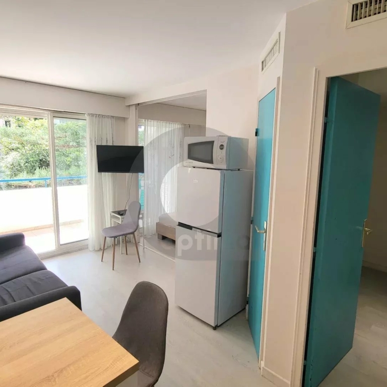 Menton Casino – appartement avec terrasse – vue jardin