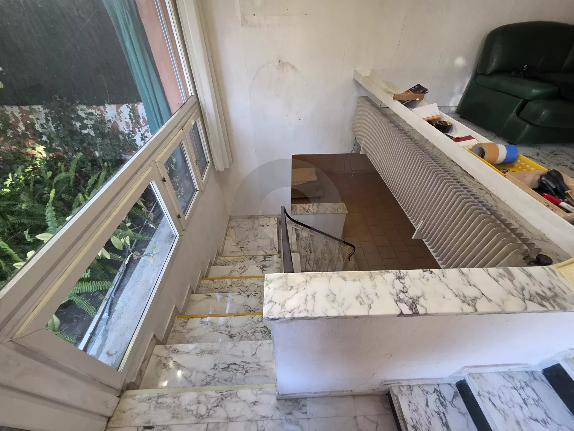 GRAND STUDIO AVEC GRANDE RESERVE GRANDE CAVE PARKING ROQUEBRUNE CAP MARTIN