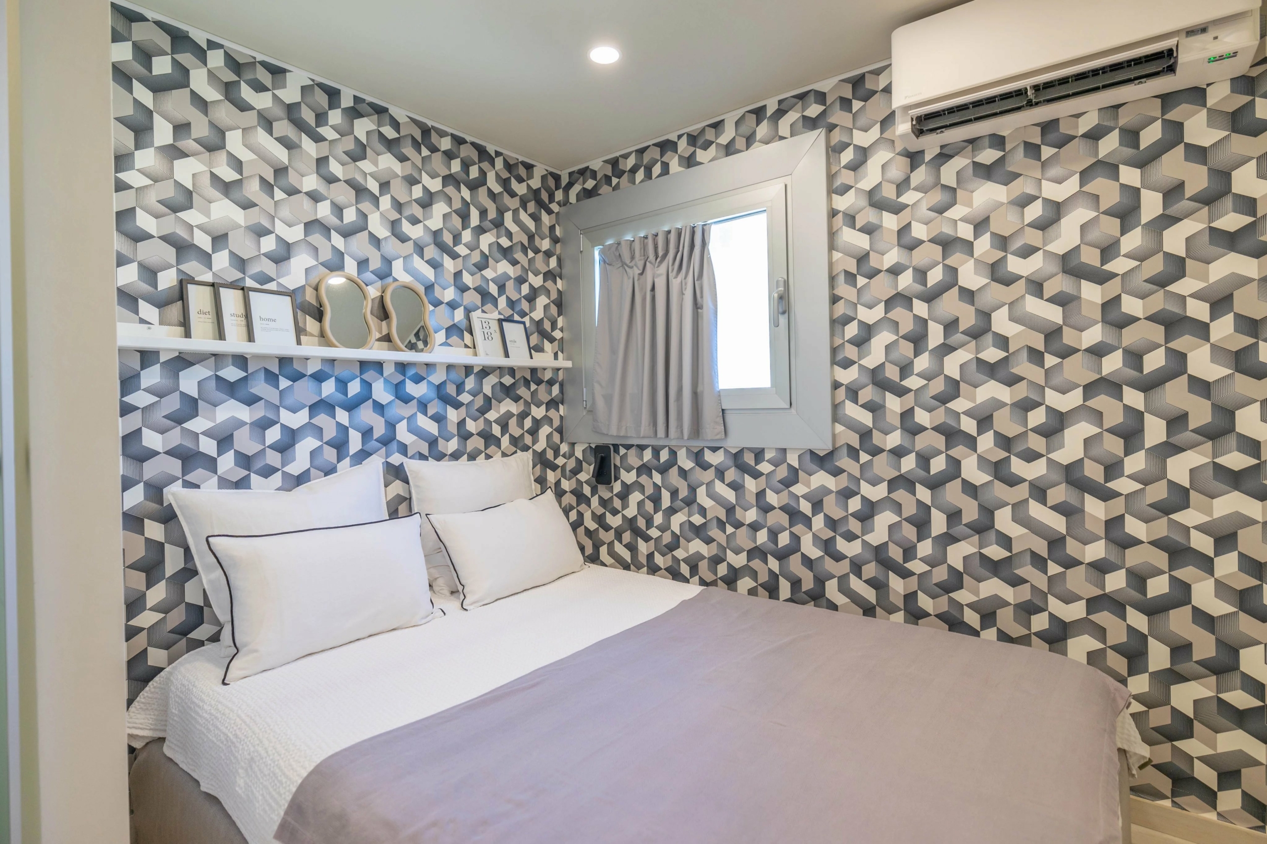 MENTON GARAVAN – MAGNIFIQUE DEUX PIECES FRONT DE MER
