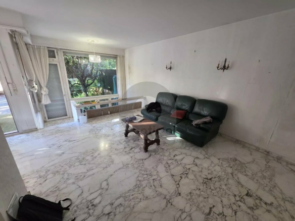 GRAND STUDIO AVEC GRANDE RESERVE GRANDE CAVE PARKING ROQUEBRUNE CAP MARTIN