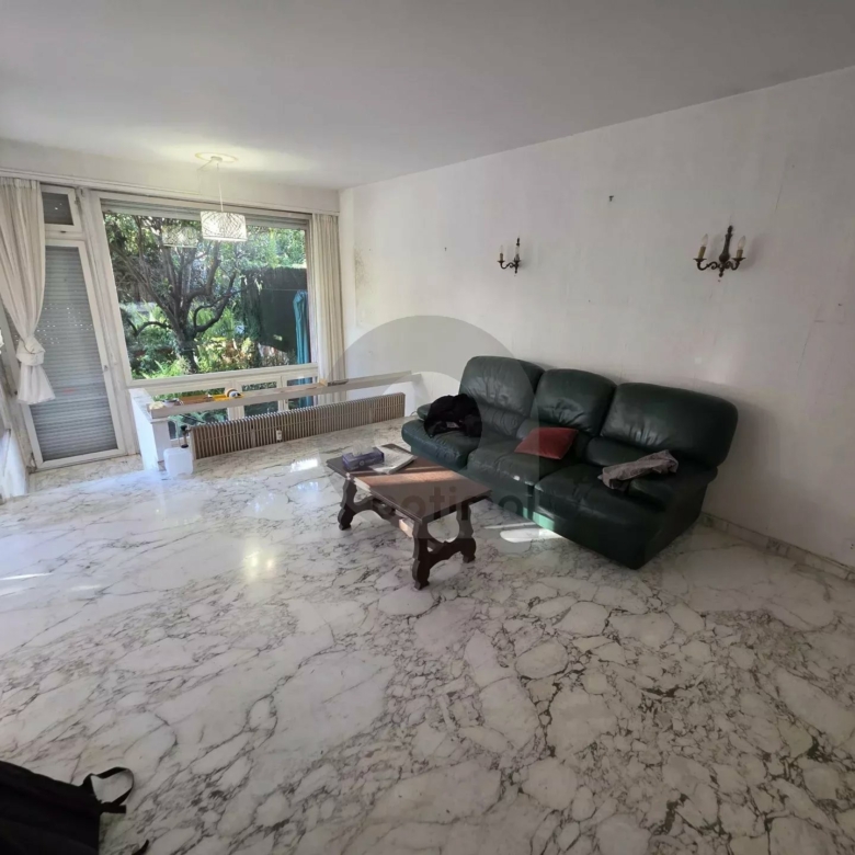 GRAND STUDIO AVEC GRANDE RESERVE GRANDE CAVE PARKING ROQUEBRUNE CAP MARTIN