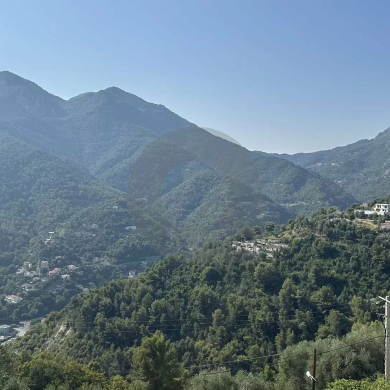 VILLAGE DE CASTELLAR : PARTIE DE MAISON DE VILLAGE – VUE PANORAMIQUE