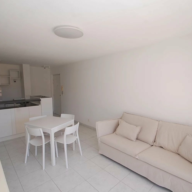 MENTON OUEST PROCHE ROQUEBRUNE CARNOLES