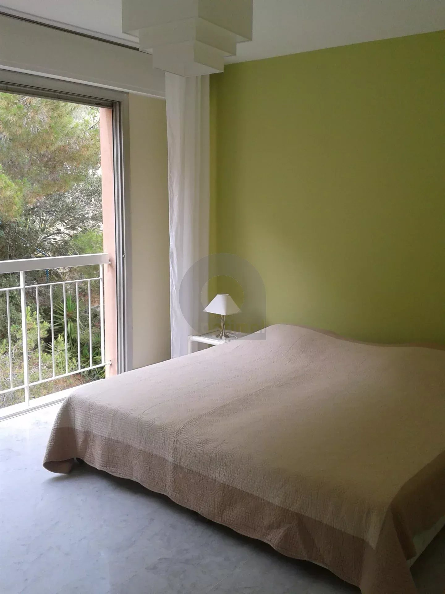 GRAND 2 PIECES QUARTIER TERRES CHAUDES