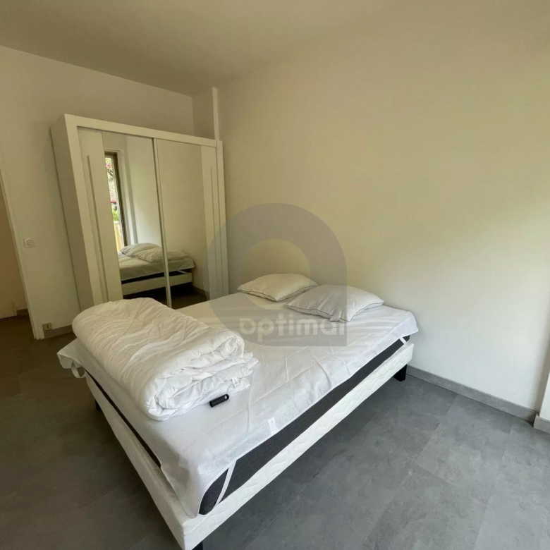 A LOUER : 2P MEUBLE – MENTON CENTRE SECTEUR GARES