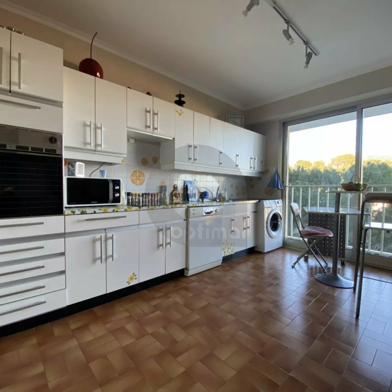 Roquebrune 2 PIÈCES 60M2 CAP MARTIN VUE MER PARKING