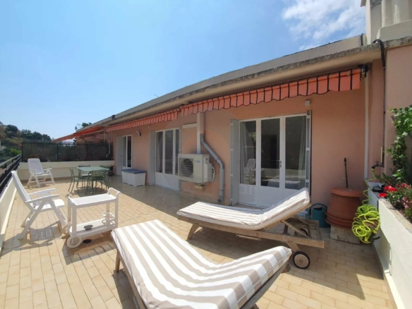 LOCATION MEUBLEE A L’ANNEE