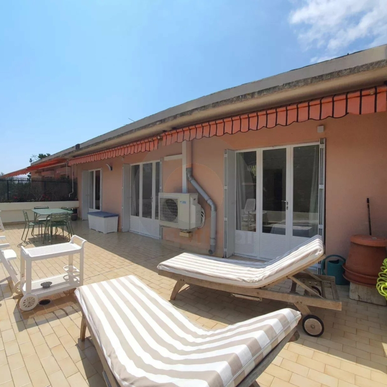 LOCATION MEUBLEE A L’ANNEE