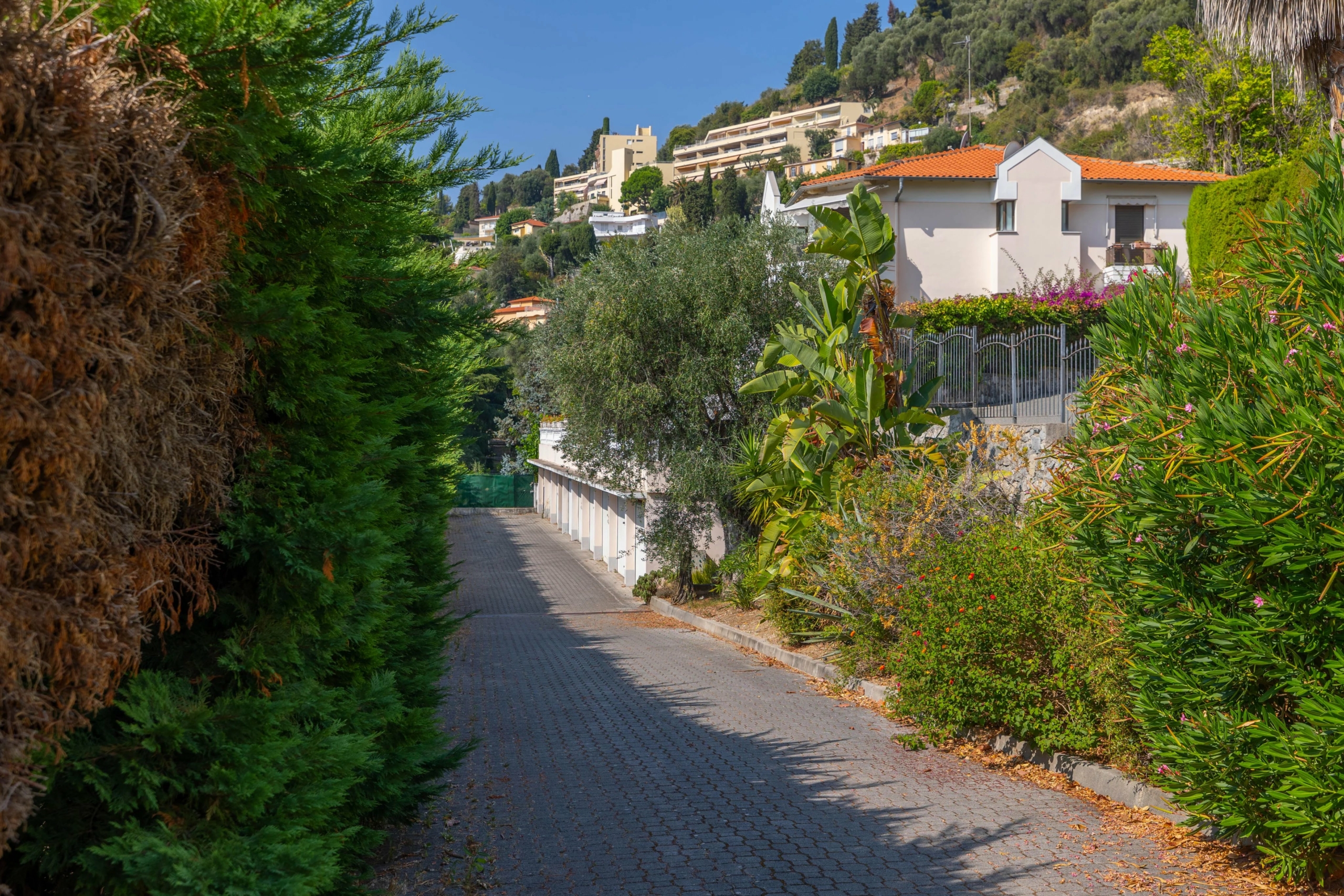 Menton Garavan – Beau 2P avec terrasse et garage