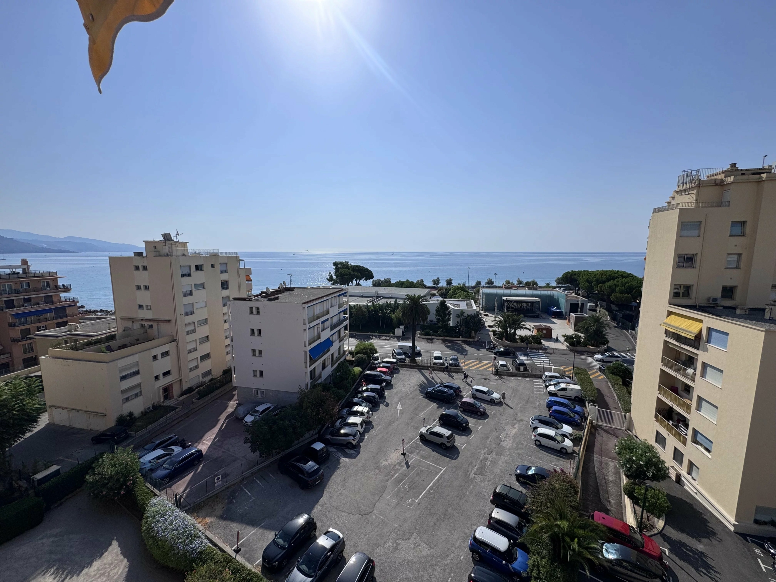 Location meublé – Grand appartement 4 pièces avec vue mer à Solenzara
