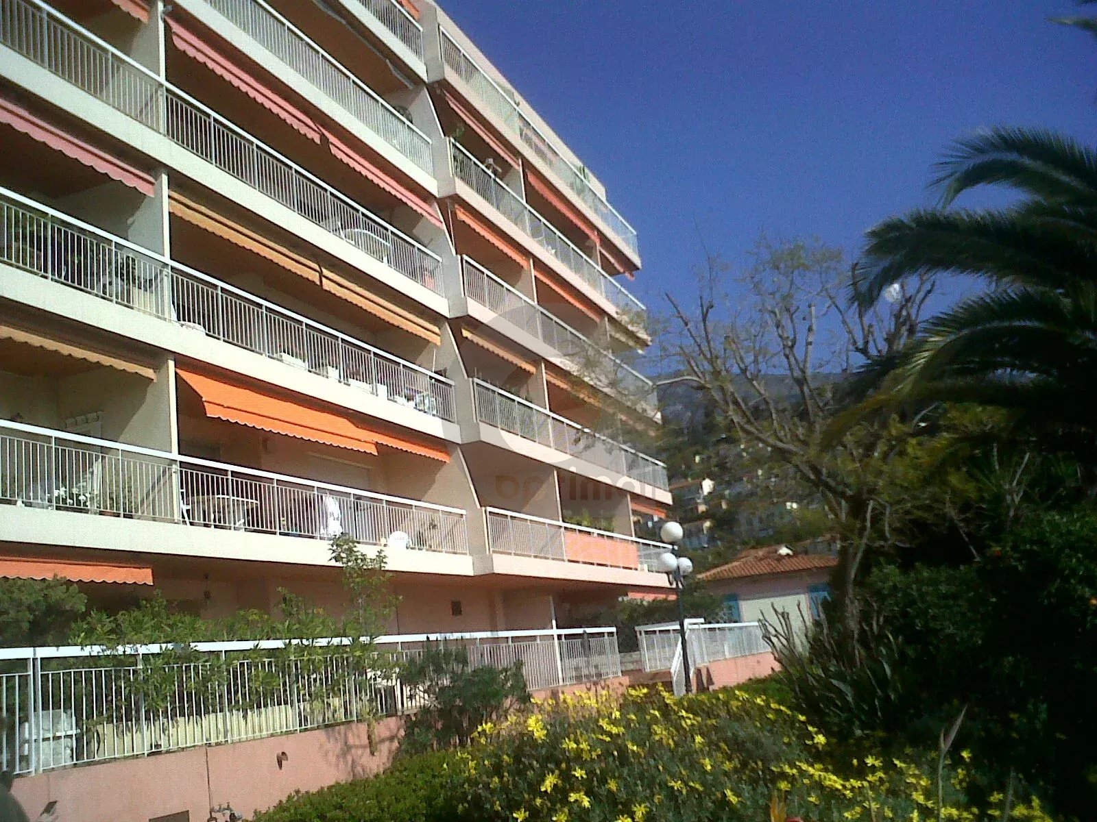 GRAND 2 PIECES QUARTIER TERRES CHAUDES