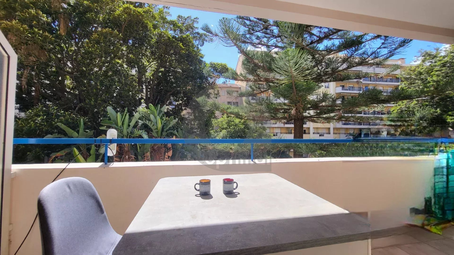 Menton Casino – appartement avec terrasse – vue jardin