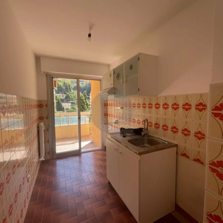A LOUER APPARTEMENT DE DEUX PIECES – TERRASSE