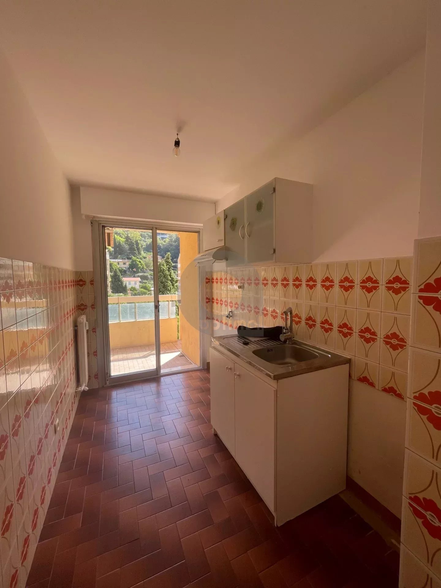 A LOUER APPARTEMENT DE DEUX PIECES – TERRASSE