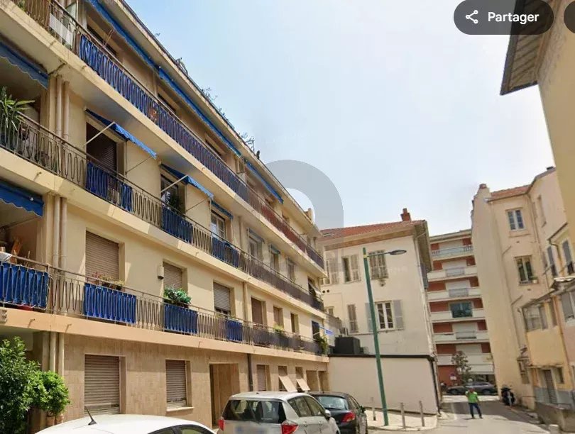 GARAGE A LOUER CENTRE MENTON