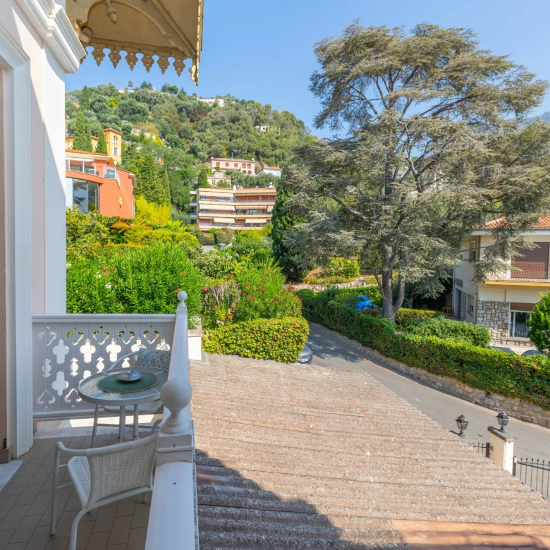 Menton Garavan – Beau 2P avec terrasse et garage