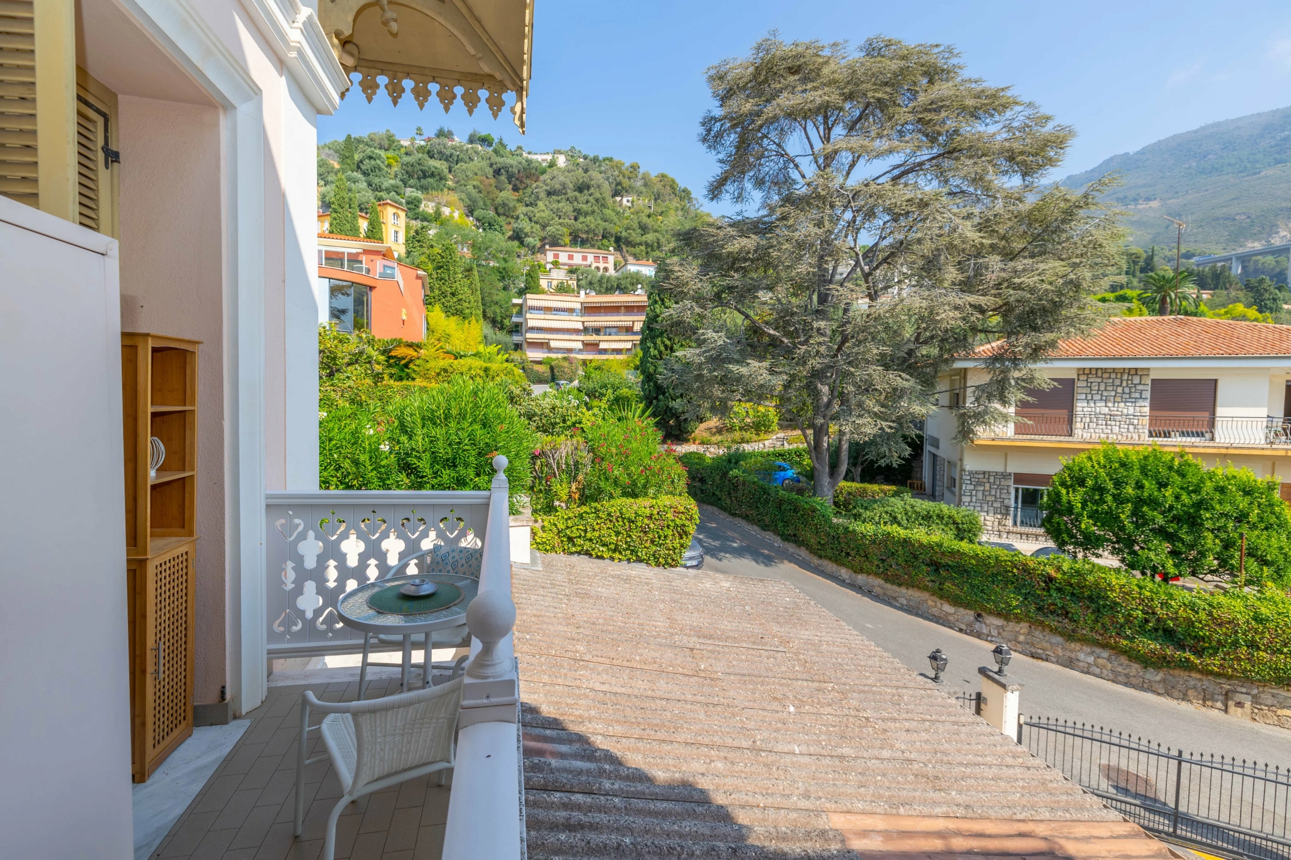 Menton Garavan – Beau 2P avec terrasse et garage