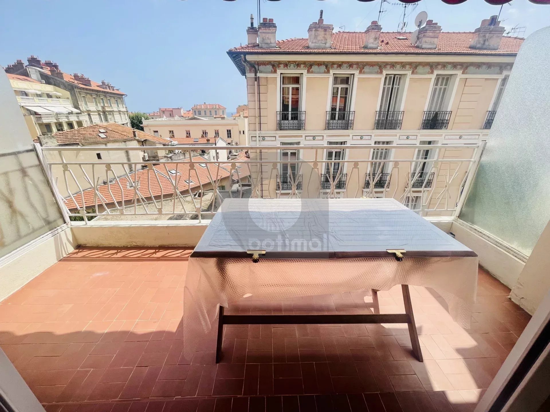 EXCLUSIVITE plein centre ville de Menton, SUPERBE 2 pièces