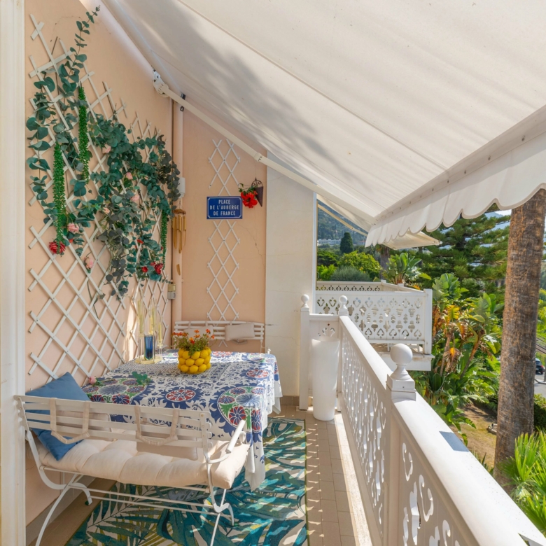 Menton Garavan – Beau 2P avec terrasse et garage